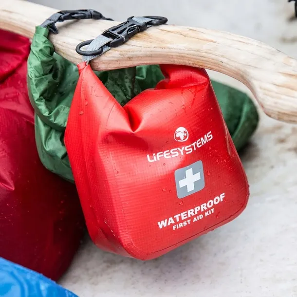 apteczka-wodoszczelna-lifesystems-waterproof-first-aid-kit-waga-500-g