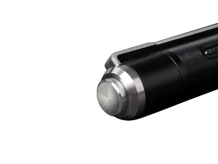 latarka-led-fenix-ld02-v2-0-material-aluminium