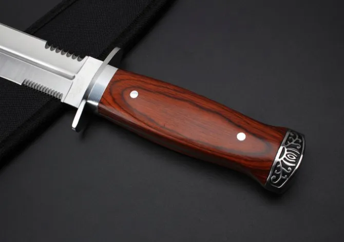 noz-sztylet-columbia-cechy-dodatkowe-futeral