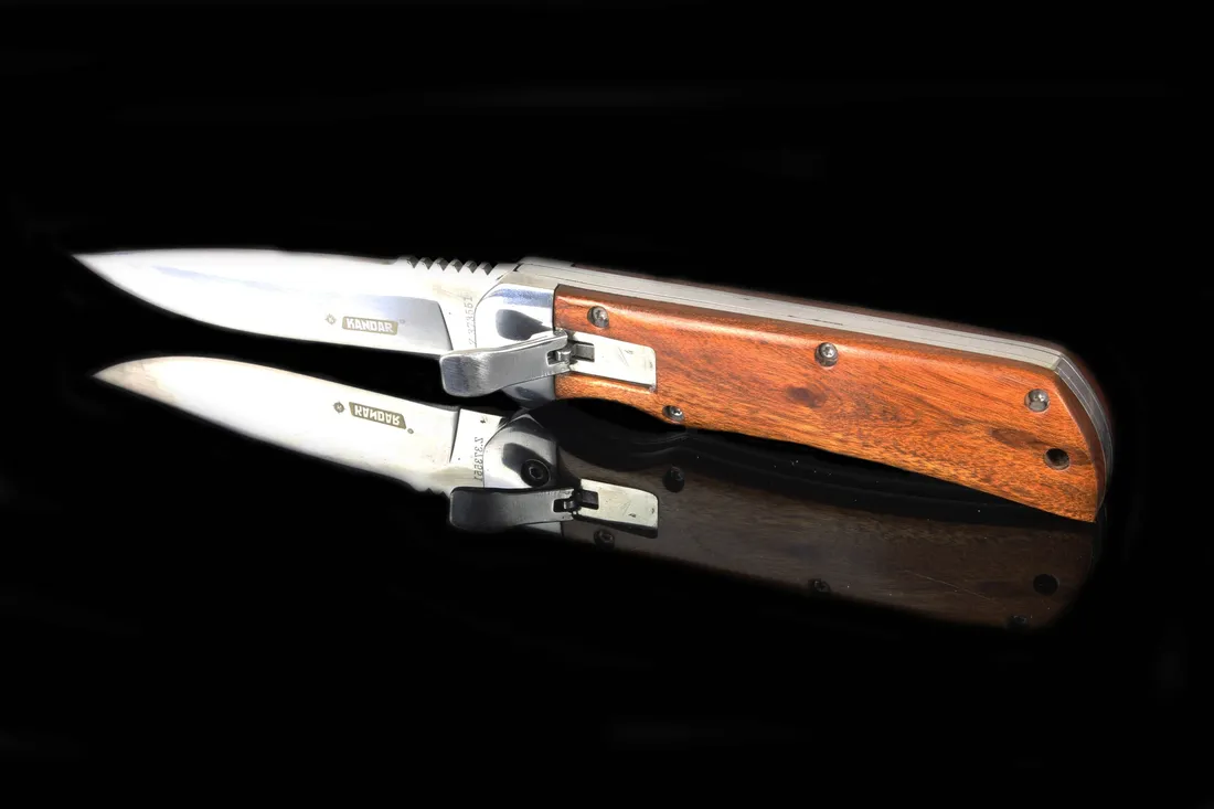 noz-sprezynowy-kandar