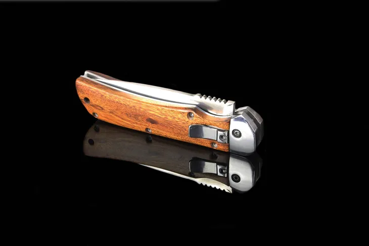 noz-sprezynowy-kandar-cechy-dodatkowe-blokada-zamykania