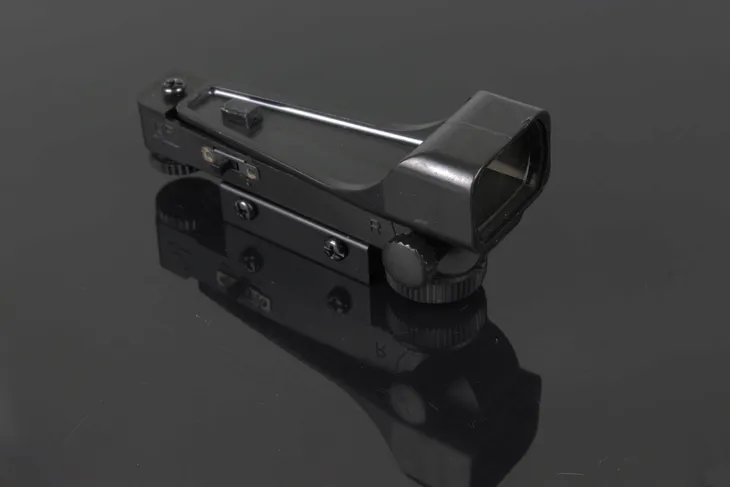 celownik-berkut-1x20x30-zawiera-baterie-tak