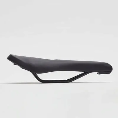 siodlo-rowerowe-btwin-60-sredni-dystans-rodzaj-siodelko-trekkingowe