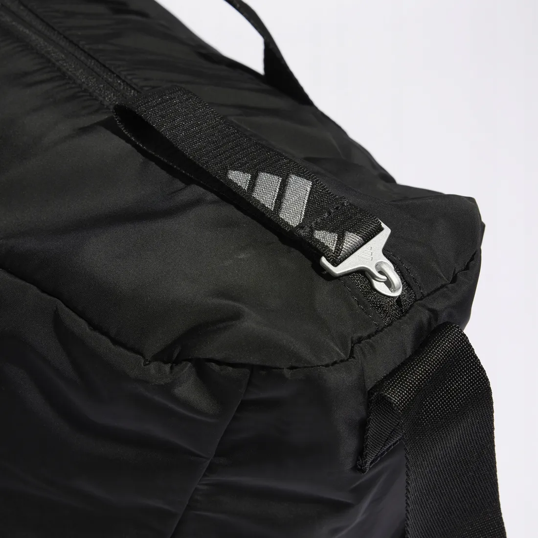 torba-adidas-30-l-czarny