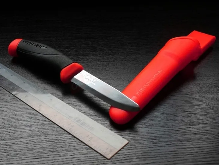 noz-morakniv-companion-f-rescue-nierdzewna-edc-waga-116-g