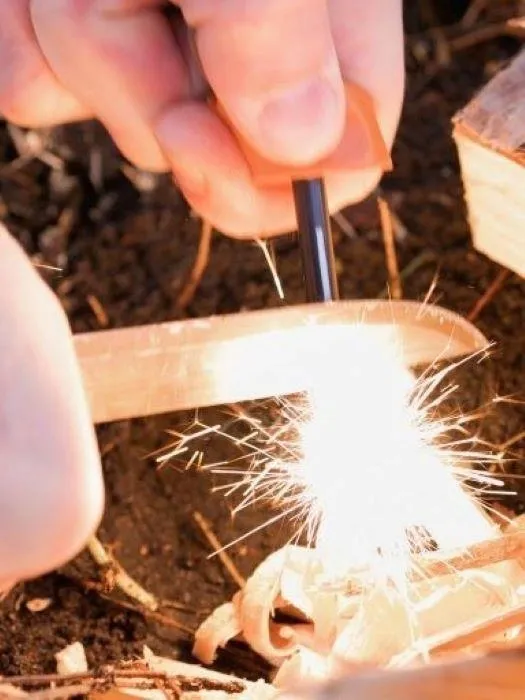 light-my-fire-noz-turystyczny-fire-knife-marka-light-my-fire