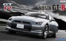 fujimi-nissan-gtr-gt-r-35-skyline-model