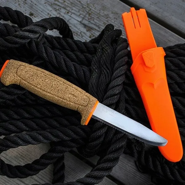 noz-morakniv-floating-knife-material-glowni-stal