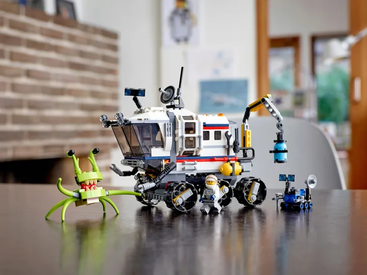 lego-creator-31107-lazik-kosmiczny-wiek-dziecka-8-lat