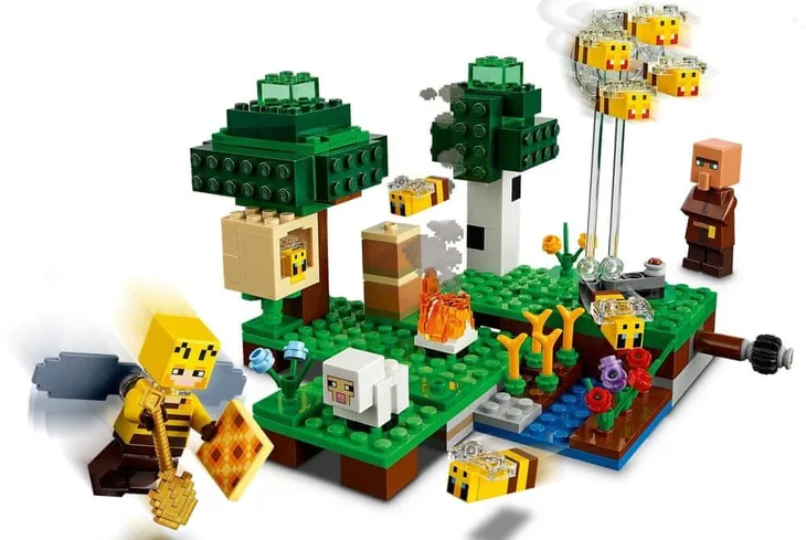 klocki-lego-pasieka-minecraft-238-elementow-8-lat-nazwa-zestawu-pasieka