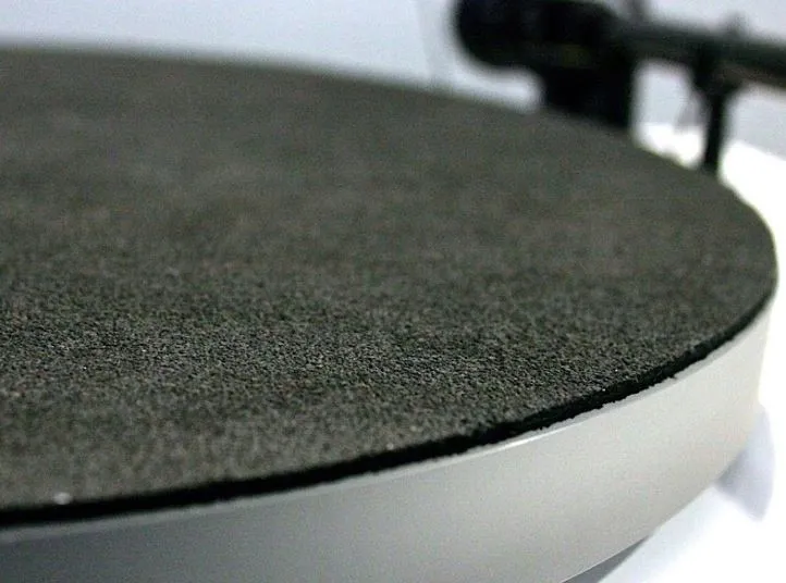 mata-skorzana-do-gramofonu-simply-analog-slip-mat-waga-z-opakowaniem-0-5-kg