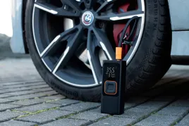 kompresor-samochodowy-sprezarka-pompka-do-opon-akumulatorowa-przenosna-12v