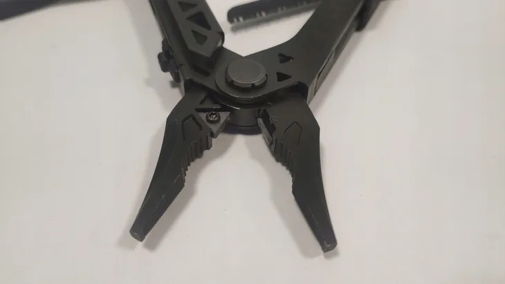 multitool-gerber-7-w-1-narzedzia-nozyczki