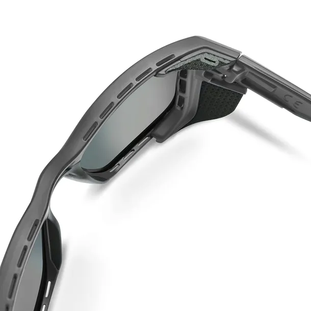 julbo-okulary-turystyczne-shield-m-alti-arc-4-5446112-dark-blue-szerokosc-soczewki-51-mm