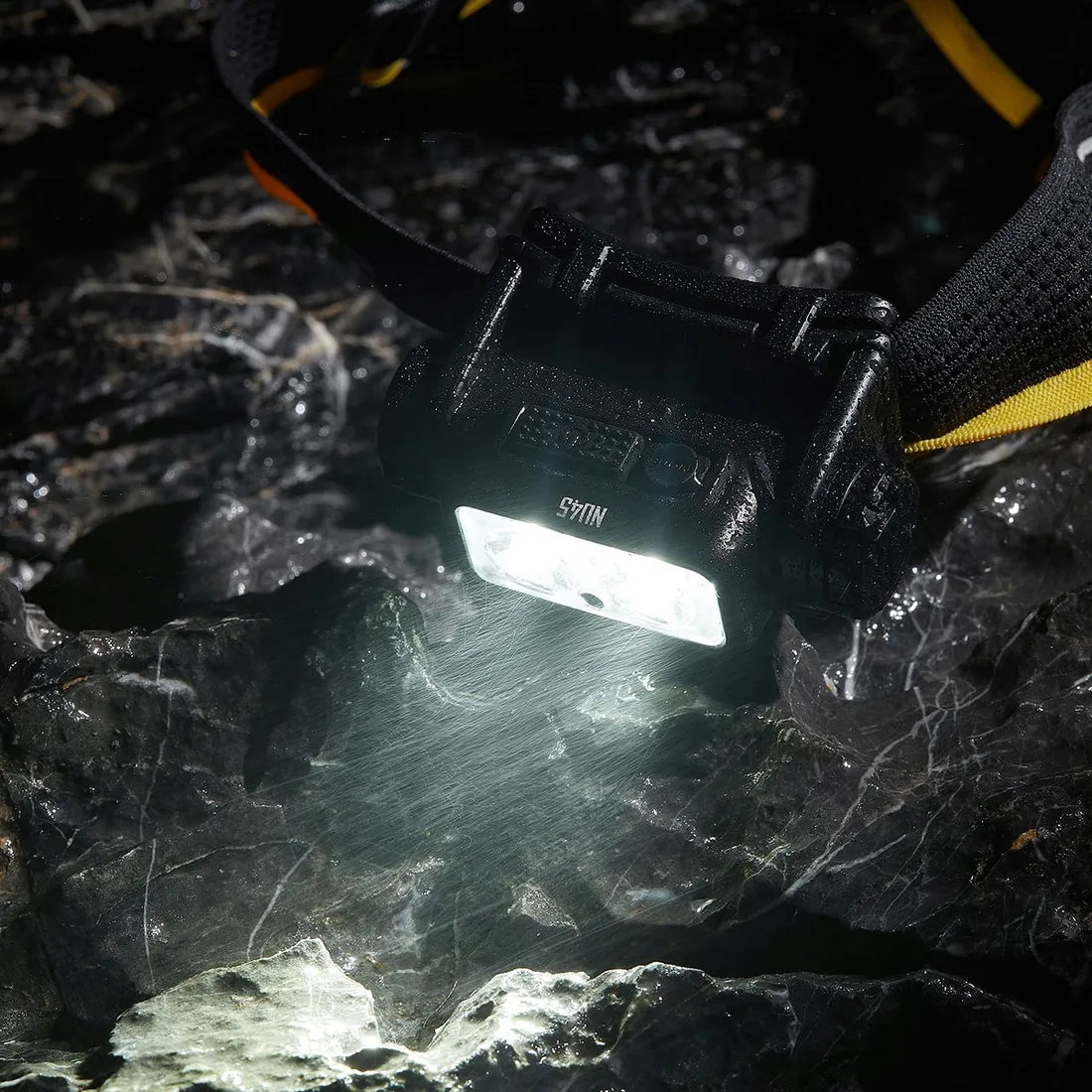 czolowka-nitecore-nu45-1700lm