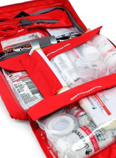 apteczka-podrozna-lifesystems-mountain-leader-first-aid-kit-kolor-czerwony