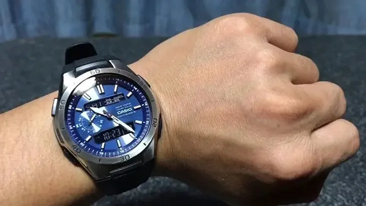 meski-zegarek-casio-wva-m650d-2aer-multiband-100m-typ-nareczny