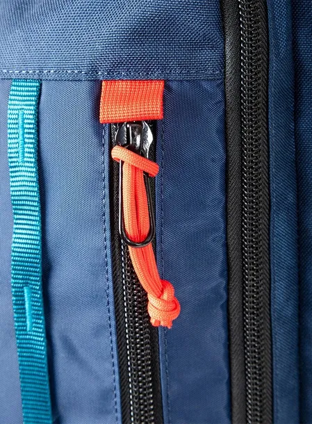 plecak-podrozny-topo-designs-global-travel-bag-40-l-sea-pine-nazwa-koloru-producenta-sea-pine