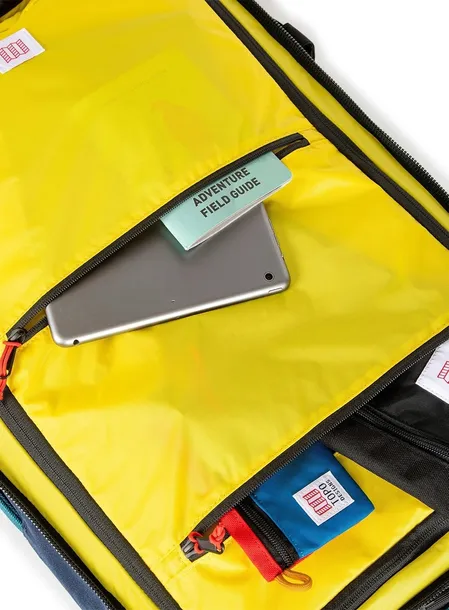 plecak-podrozny-topo-designs-global-travel-bag-40-l-sea-pine-glebokosc-krotszy-bok-19-cm