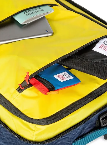 plecak-podrozny-topo-designs-global-travel-bag-40-l-sea-pine-kolor-niebieski