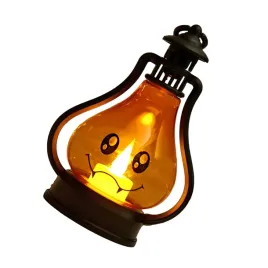 swiecznik-z-duchami-z-malym-duchem-swiecznik-zapachowy-na-halloween