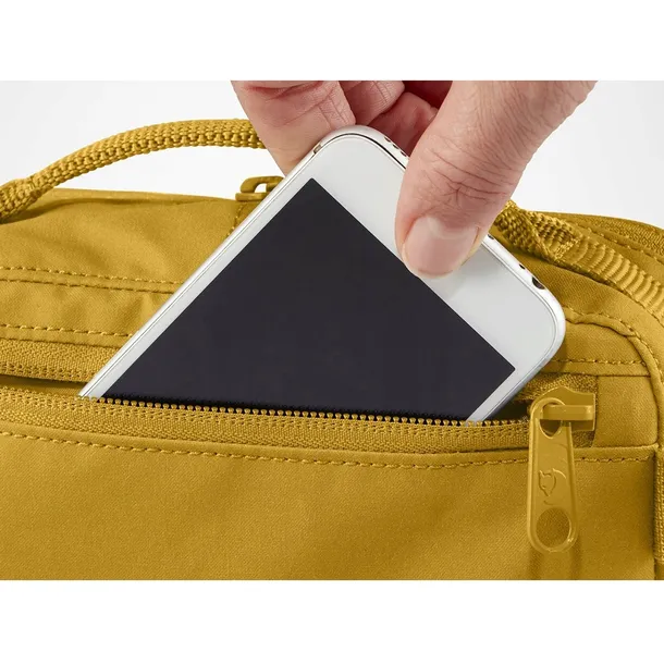 biodrowka-fjallraven-kanken-hip-pack-deep-turquoise-cechy-dodatkowe-miejsce-na-telefon