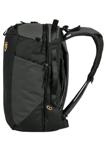 nemo-plecak-miejski-czarny-zapiecie-zamek