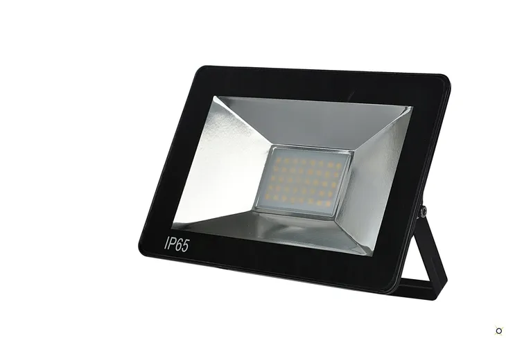 halogen-bialy-neutralny-4000-lm-50-w-jasnosc-4000-lm