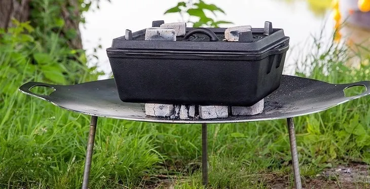 zeliwna-forma-do-pieczenia-petromax-loaf-pan-with-lid-k8-black-rodzaj-stojacy-pojemnosc-5-5-l