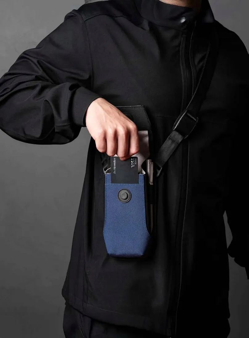 etui-na-telefon-poliester-kolor-niebieski