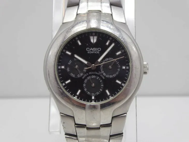 meski-zegarek-casio-efr-s108d-7avuef-edifice-srebrny-na-bransolecie-100m-typ-nareczny