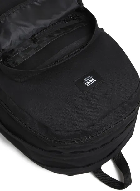 plecak-miejski-mlodziezowy-dzienny-vans-old-skool-trek-30-l-black-cechy-dodatkowe-na-zamek