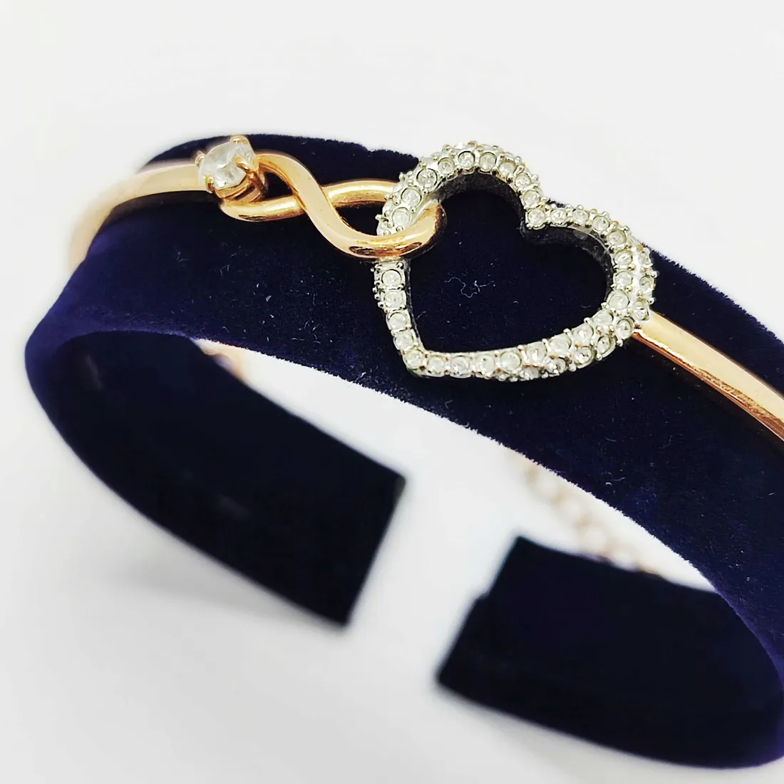 bransoletka-swarovski-infinity-heart