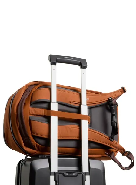 plecak-miejski-bellroy-transit-workpack-26-bronze-wzor-dominujacy-bez-wzoru