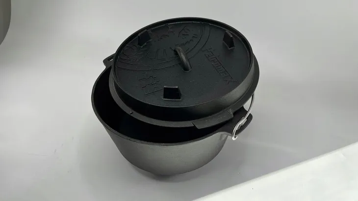 garnek-zeliwny-na-nozkach-petromax-dutch-oven-ft9-black-pojemnosc-8-5-l