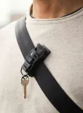 brelok-alpaka-hub-keychain-black-wzor-dominujacy-bez-wzoru