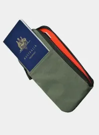 paszportowka-alpaka-travel-wallet-zielony