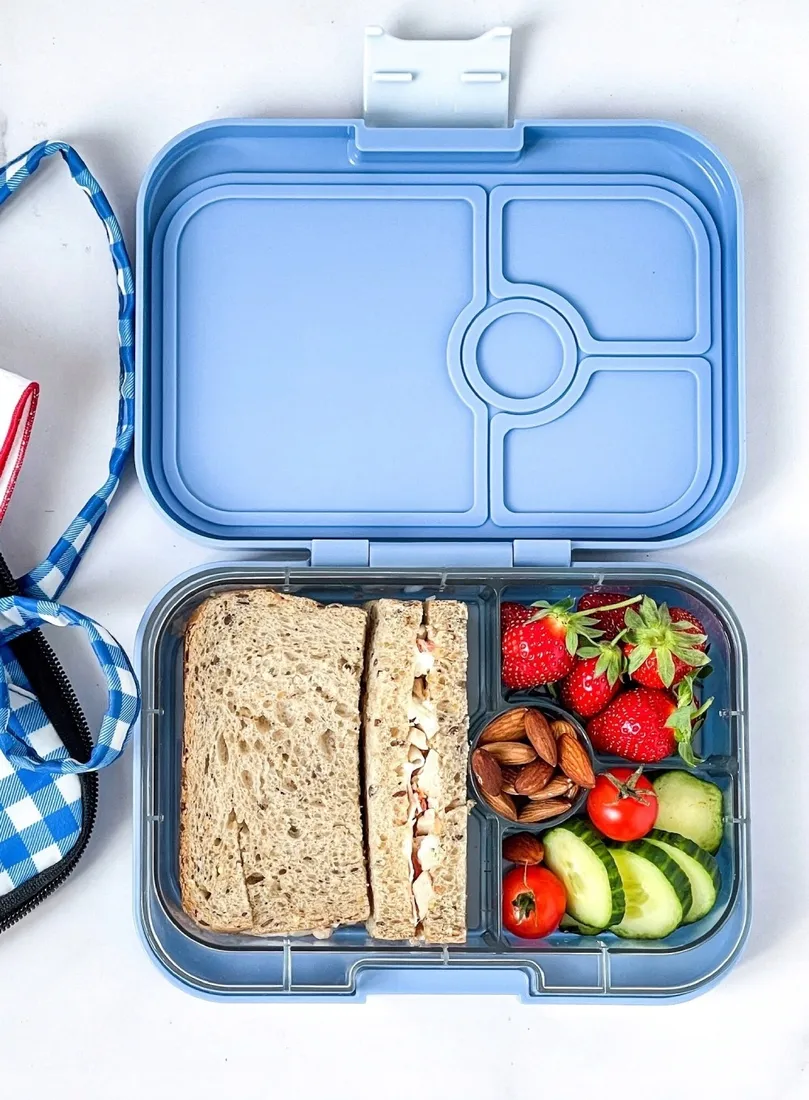 lunch-box-yumbox-750-ml-material-wykonania-tworzywo-sztuczne