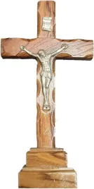 krucyfiks-drewno-oliwne-stojacy-krzyz-oltarz-stolowy