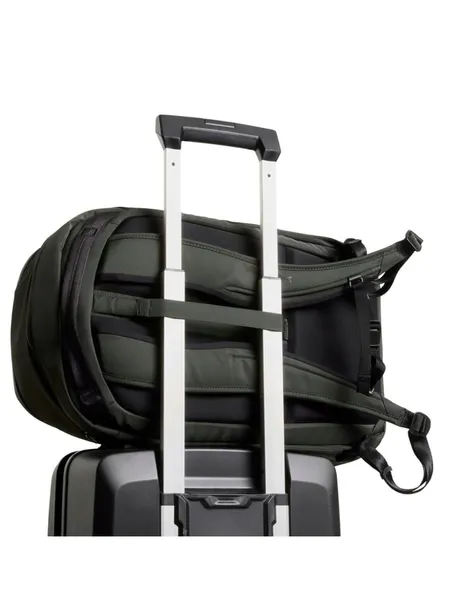 plecak-miejski-bellroy-transit-workpack-26-olive-wzor-dominujacy-bez-wzoru