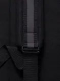 plecak-miejski-ucon-acrobatics-jannik-medium-backpack-aloe-sand-black-zapiecie-klamra