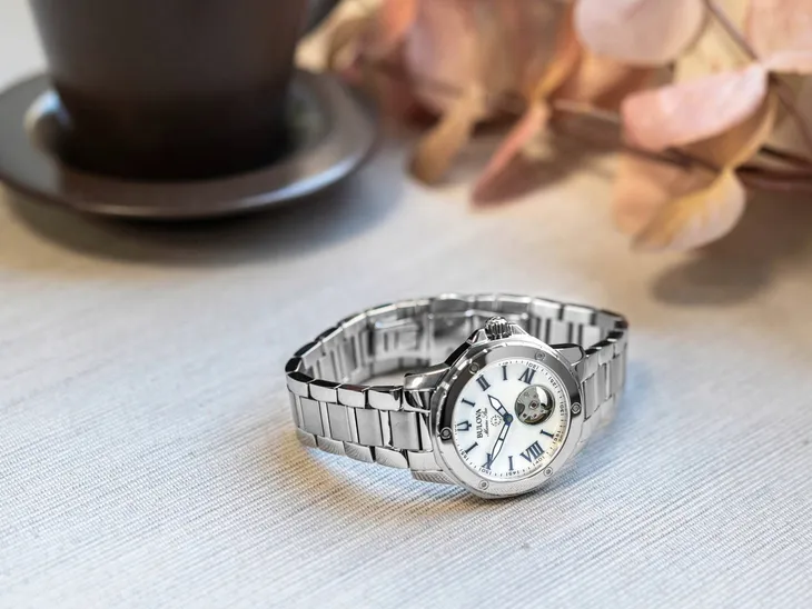 damski-zegarek-bulova-96l326-marine-star-srebrny-na-bransolecie-neobrtie-typ-nareczny