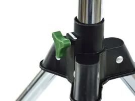 zraszacz-ogrodowy-metalowy-na-statywie-trojnog-50