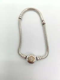 piekna-srebrna-bransoletka-pandora-moments