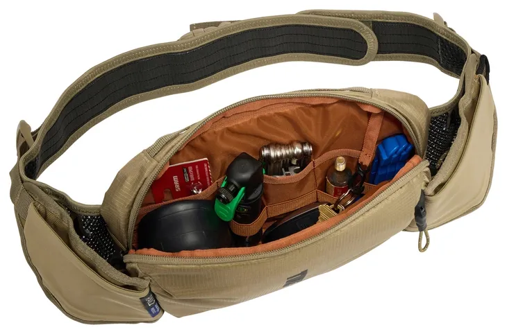 nerka-na-rower-thule-rail-hip-pack-2l-faded-khaki-cechy-dodatkowe-miejsce-na-telefon