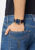 meski-zegarek-versace-v-essential-vej400321-granatowy-na-pasku-stylowy-typ-nareczny