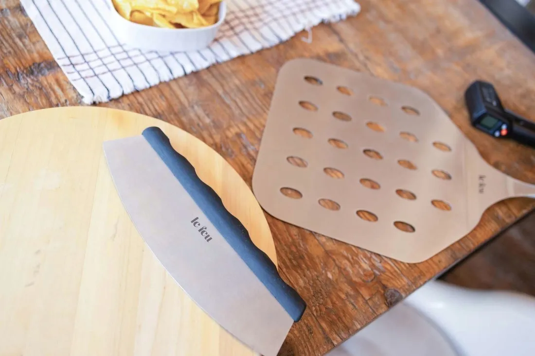 lopatka-do-pizzy-le-feu-pizza-peel-marka-le-feu