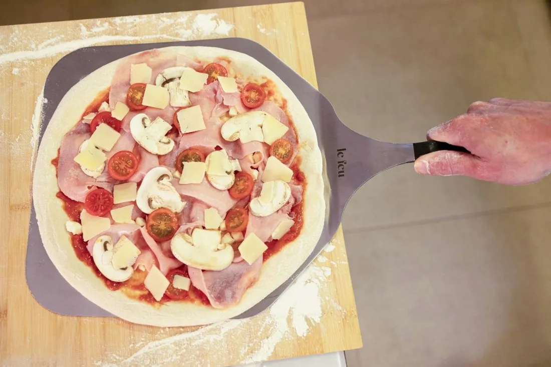 lopatka-do-pizzy-le-feu-pizza-peel-marka-le-feu