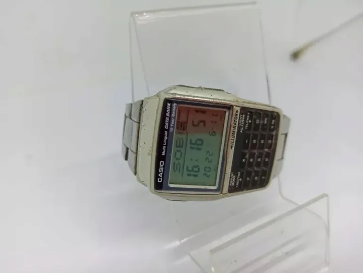 meski-zegarek-casio-dbc-32-1a-data-bank-kalkulator-styl-sportowy