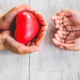 meski-zegarek-casio-mtp-b145d-2a2vef-srebrny-na-bransolecie-klasyczny-retro-material-koperty-metal